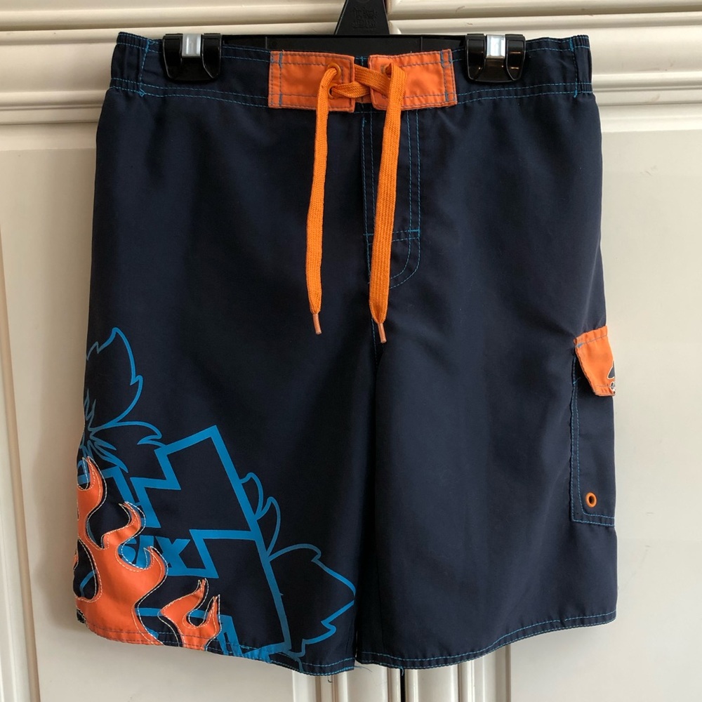 🥳HOST PICK🥳 3SixT boys swim trunks 🇨🇦